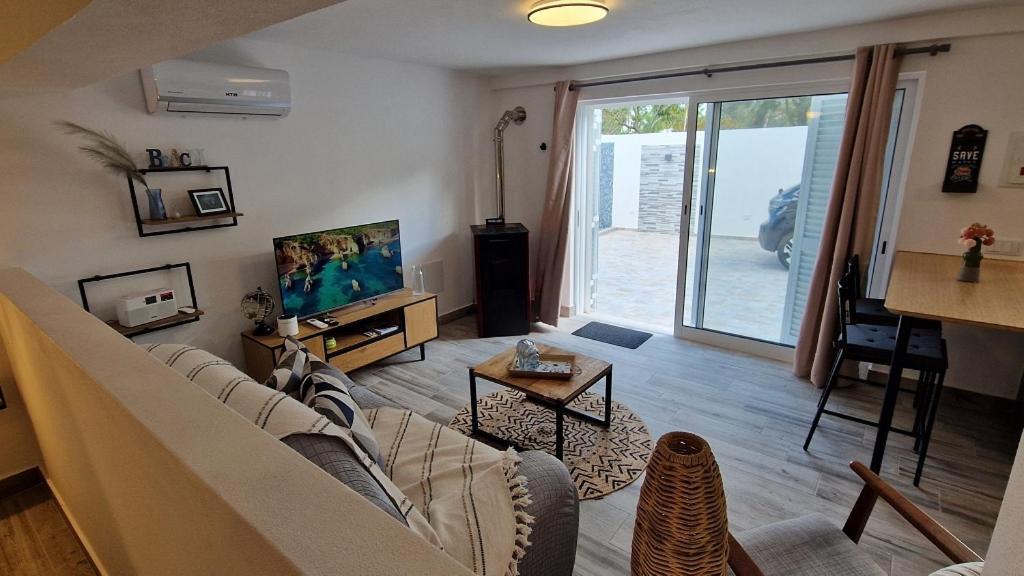 Pool House Estrelas Dourada * Alvor