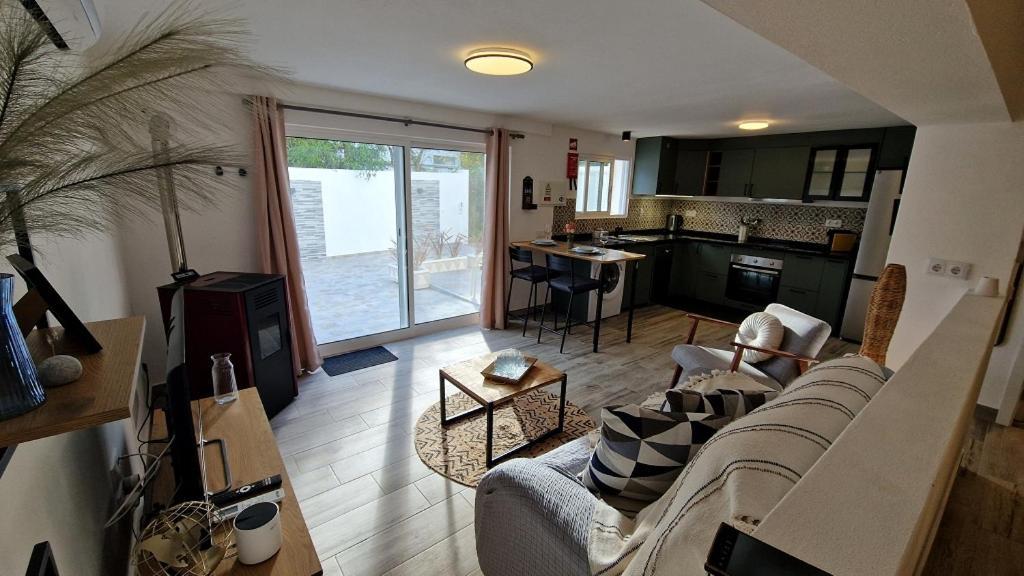 Pool House Estrelas Dourada Apartment *