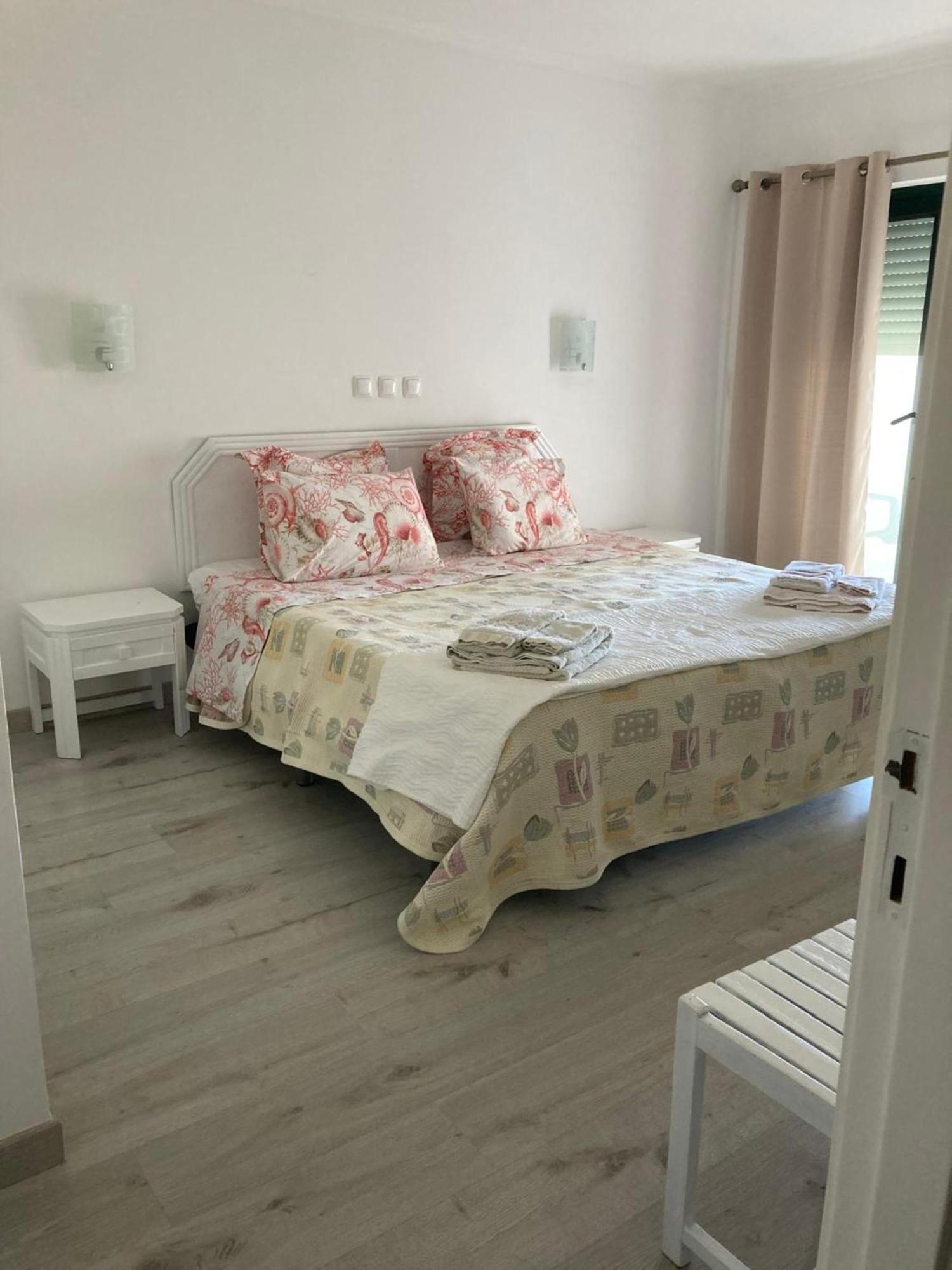 White Light Terrace Flat Alvor