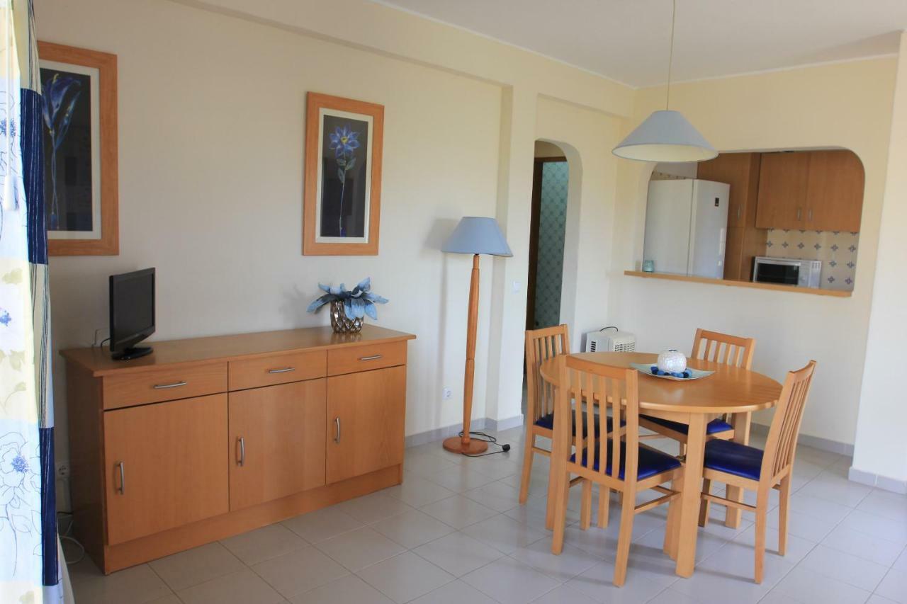 Apartamento T1 Quinta Nova - *