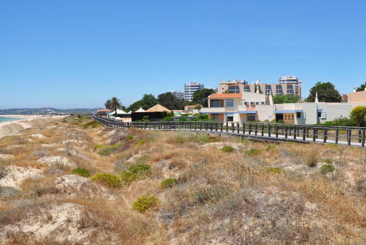 Few Steps To The Alvor