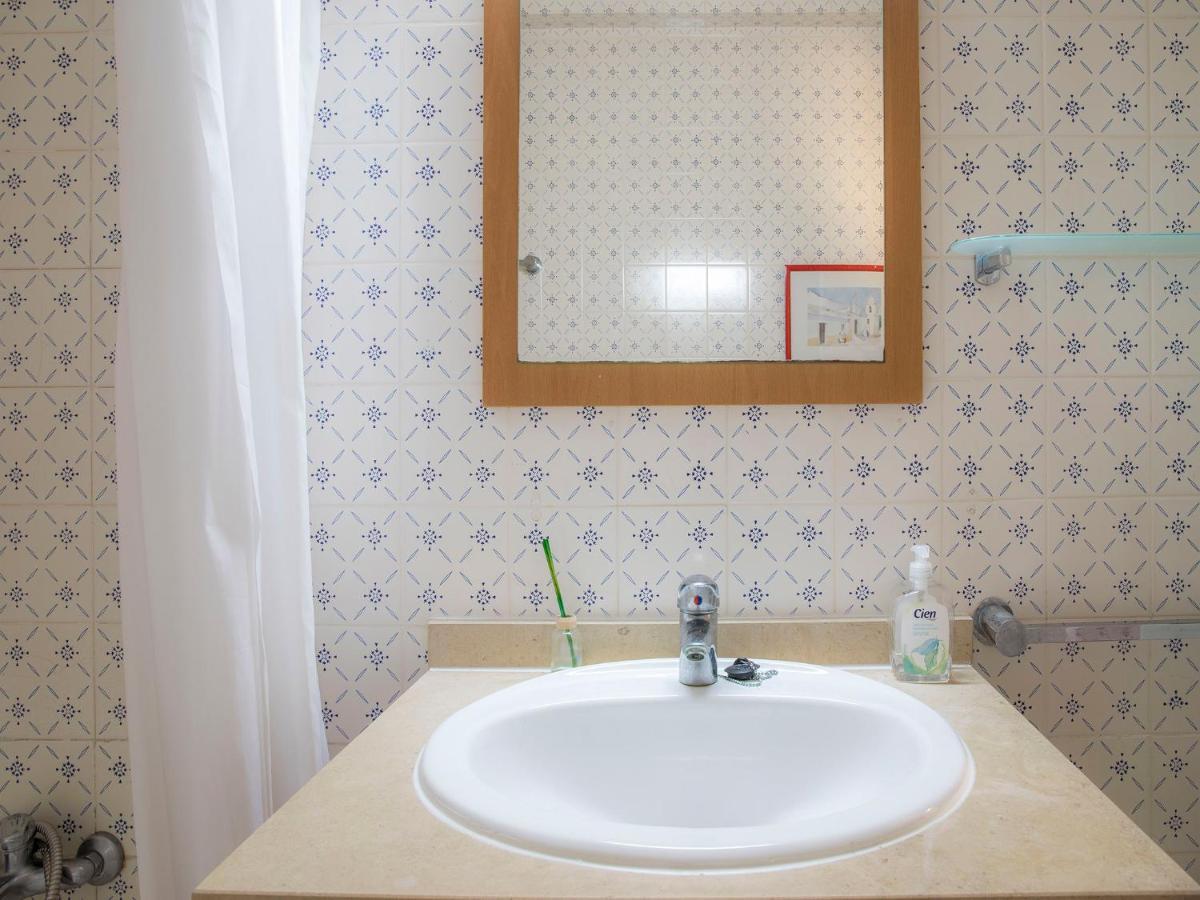 Apartment A27 - Secluded 2 Minutes From The Center