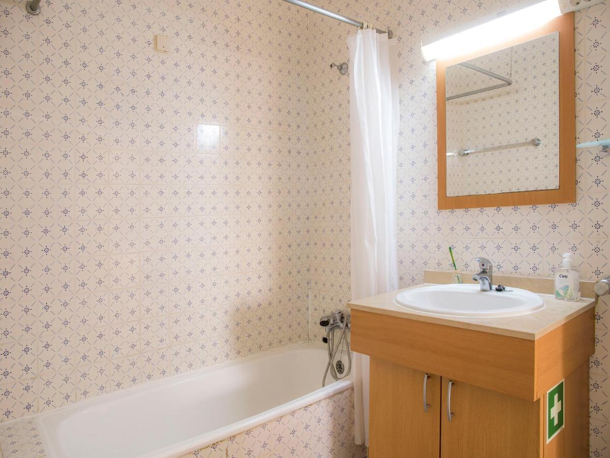 Apartment A27 - Secluded 2 Minutes From The Center *