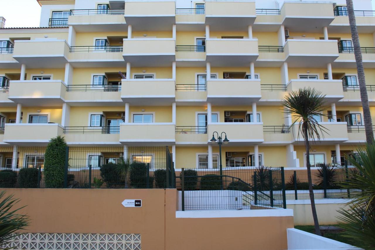 Vp Flat With Balcony And Pool View Apartment
