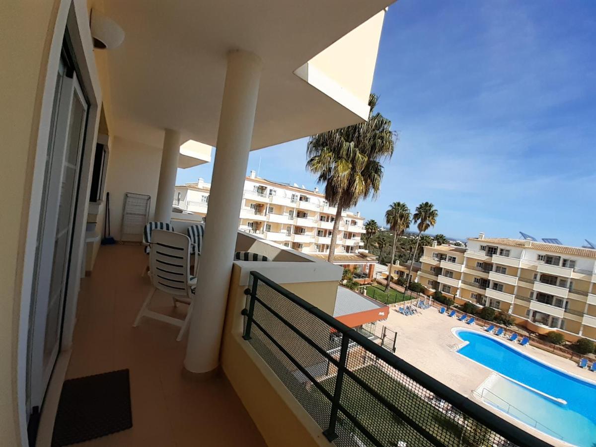 Vp Flat With Balcony And Pool View Apartment *