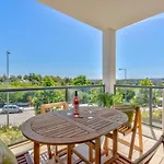 One Bedroom Apartment In Albur Village 2J