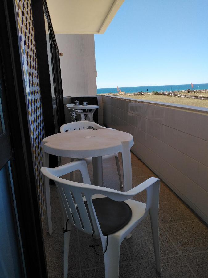 Front Line Bay Apartment *