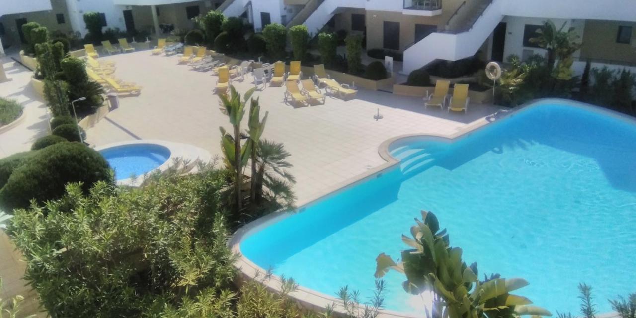 Apartamento T2 De Luxo Em Albur-village A 10 Minutos Da A Pe *