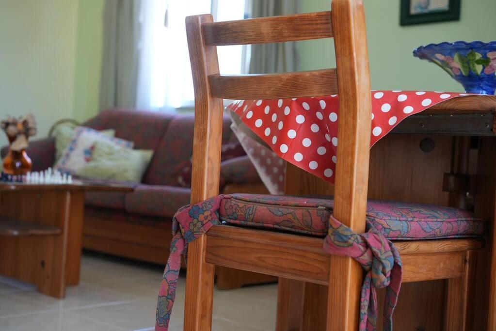 Apartment Spacious Portuguese Flat With Pool Next To *