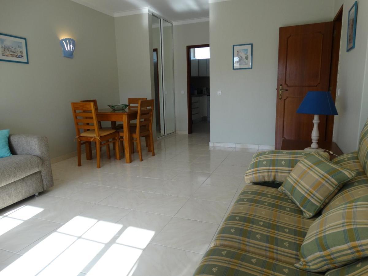 Com Piscina Junto A - Alvor