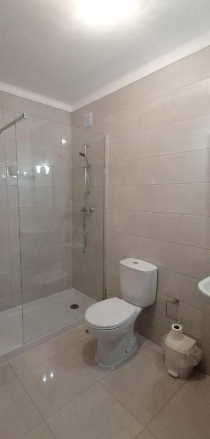 Com Piscina Junto A -