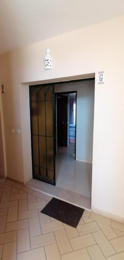Apartamento Com Piscina Junto A -