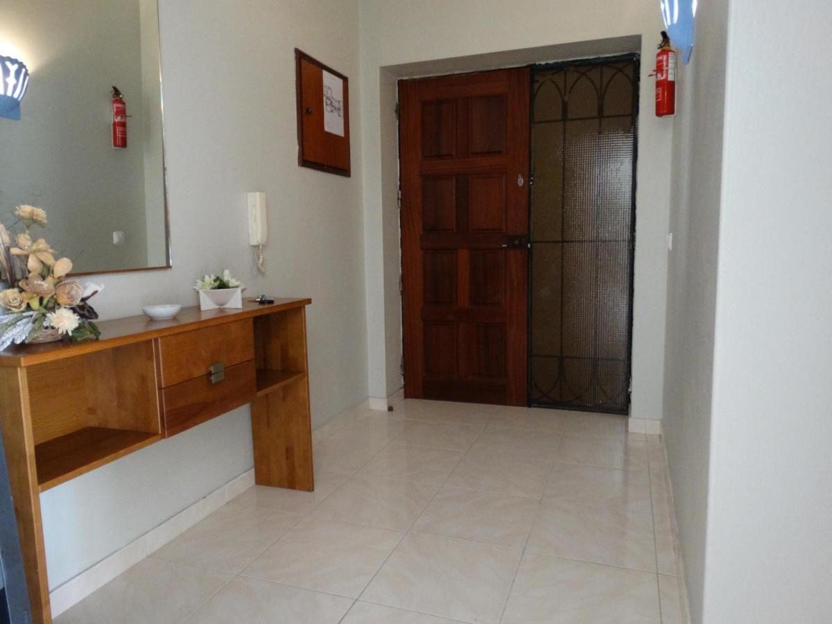 Com Piscina Junto A -
