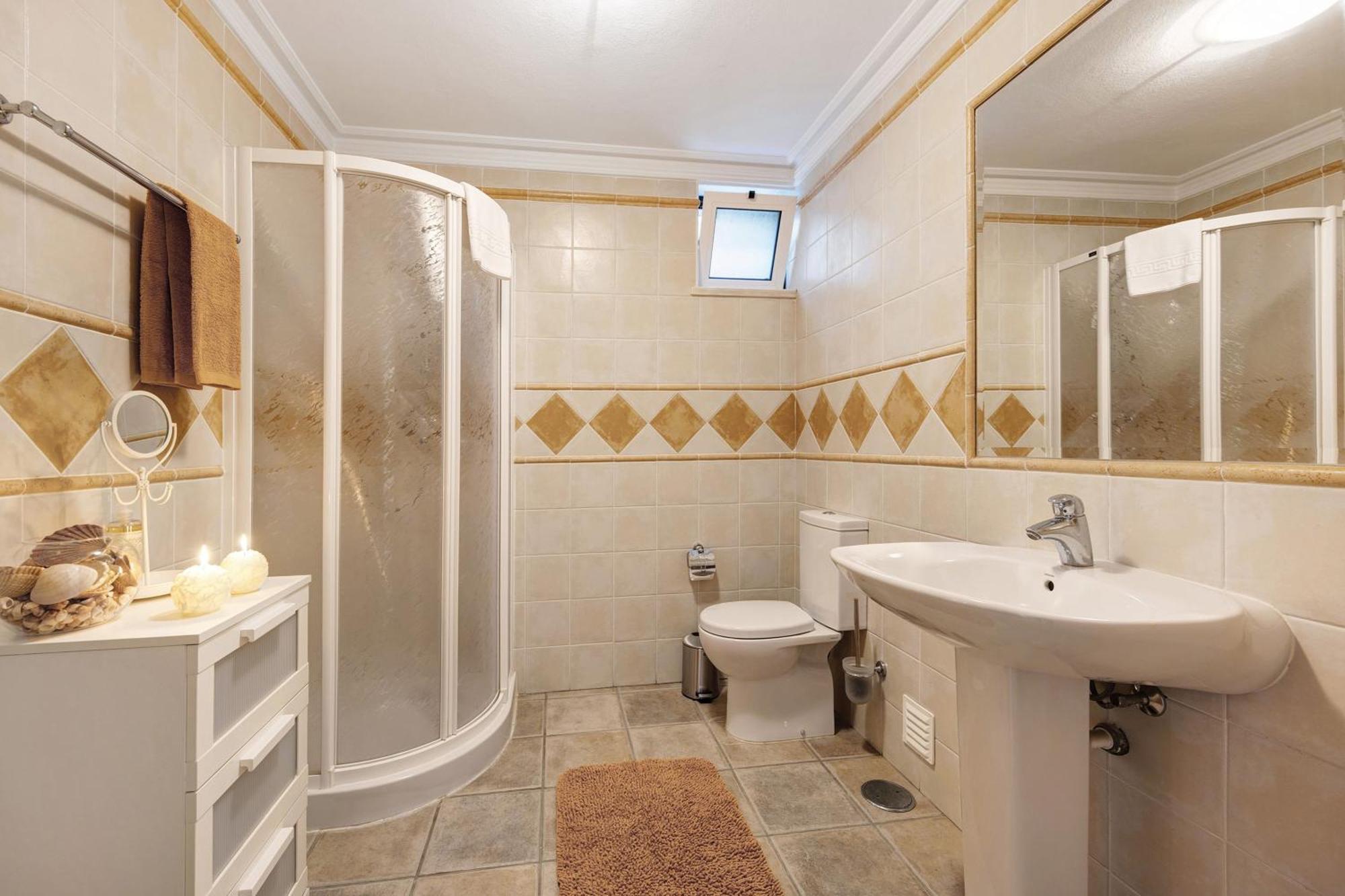 Tucha Villa *