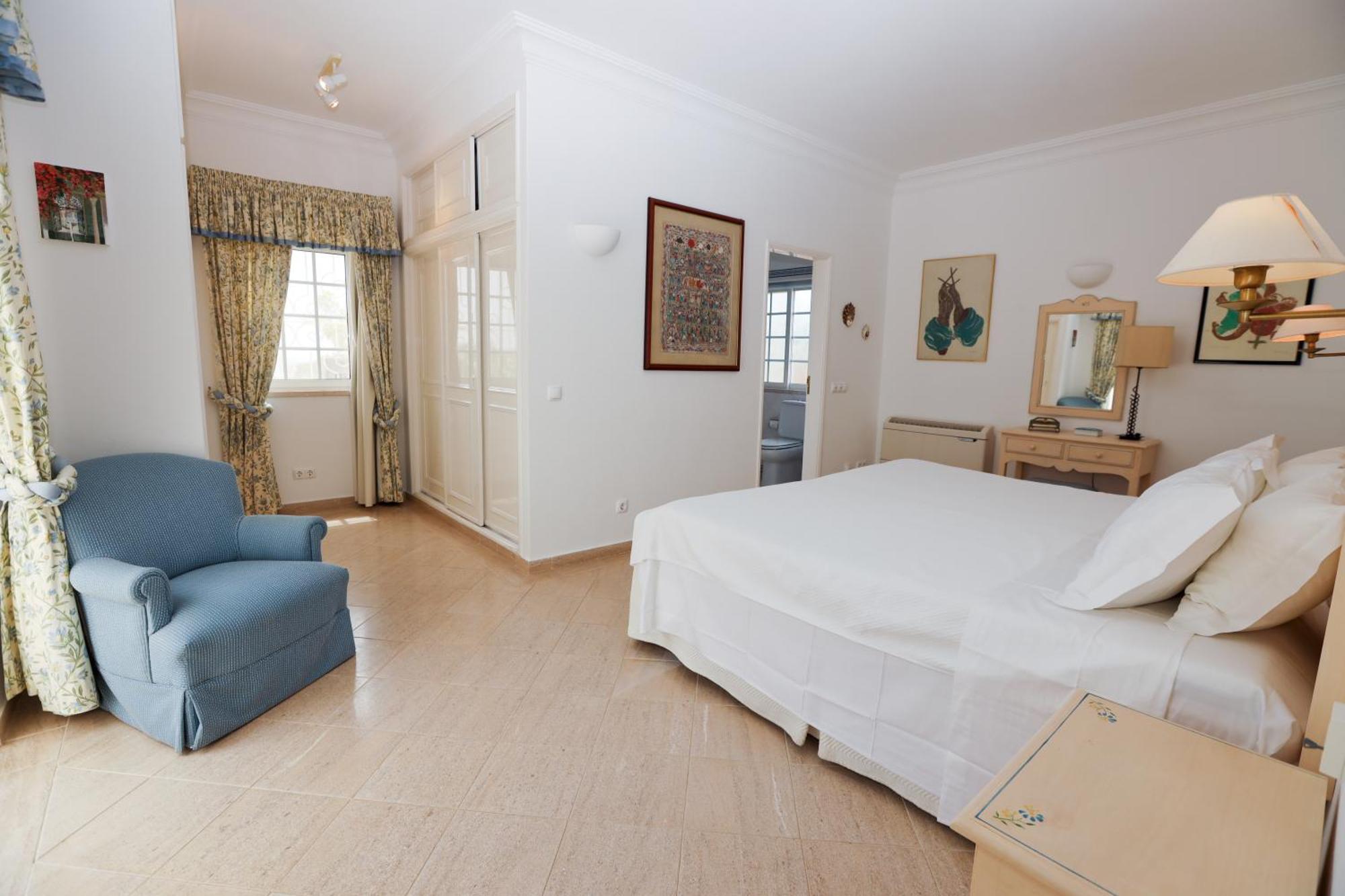Beira Mar, Alto Golf Villa