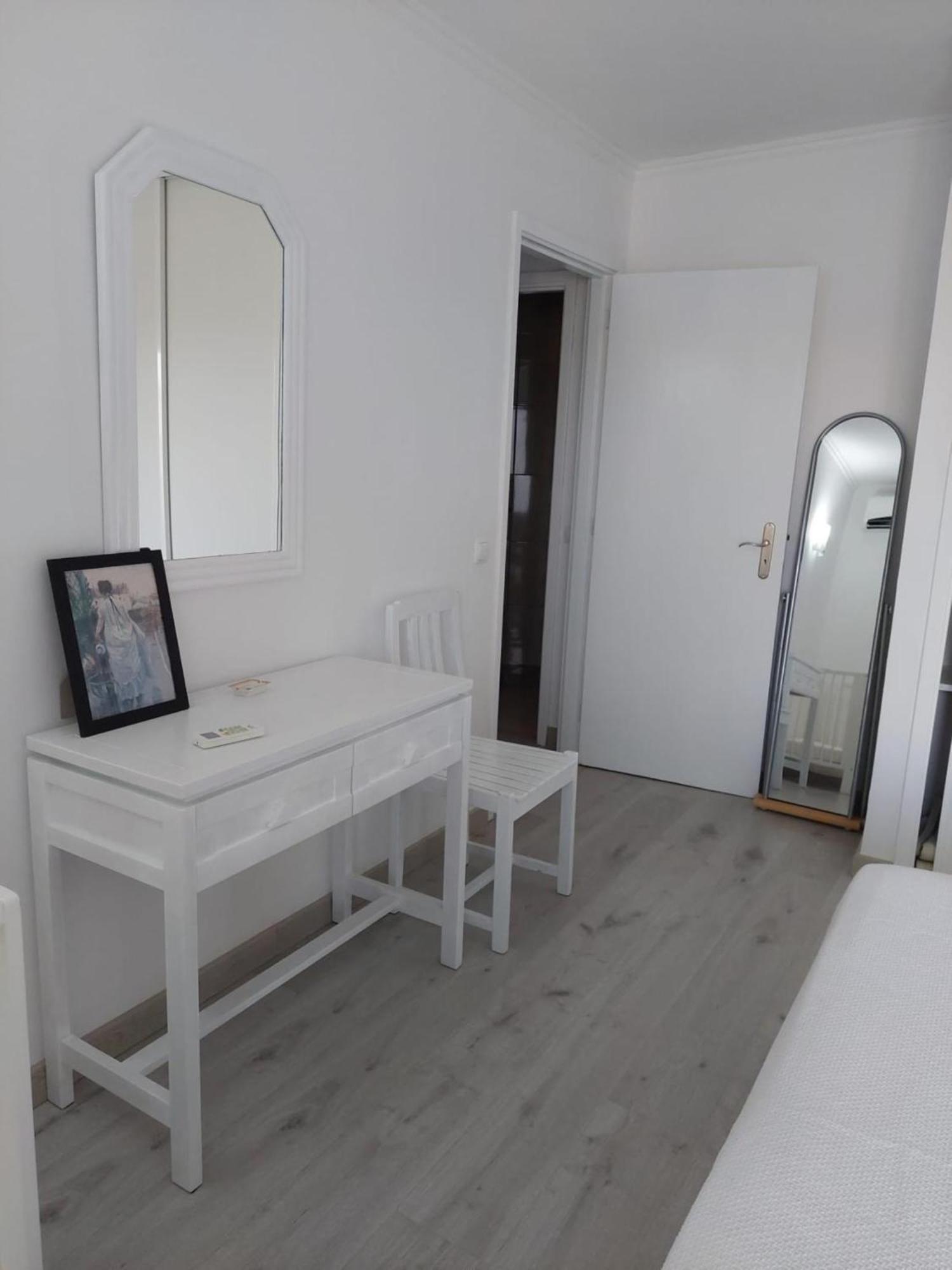 White Light Terrace Flat Apartment Alvor