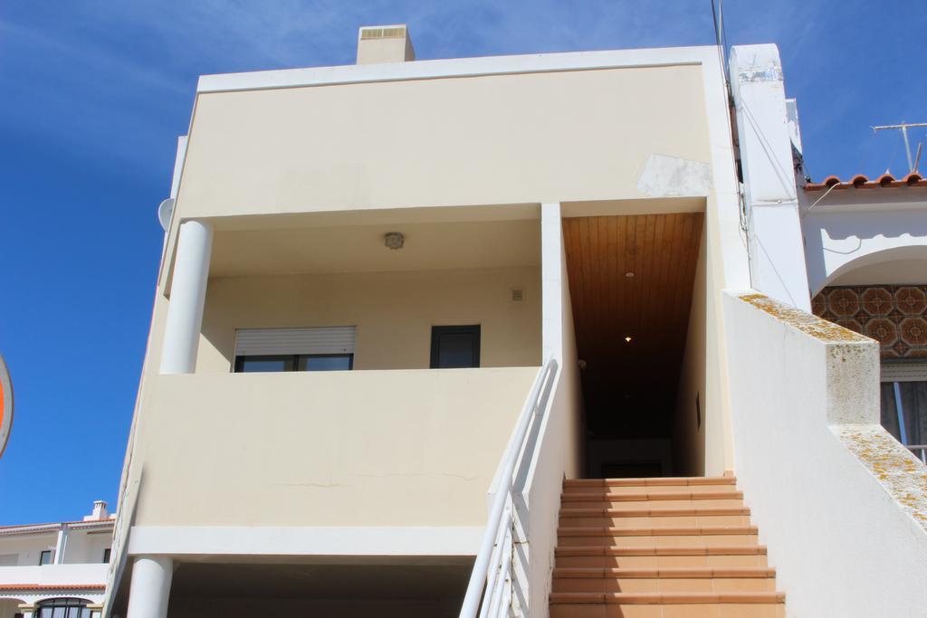 - Center And Beach *