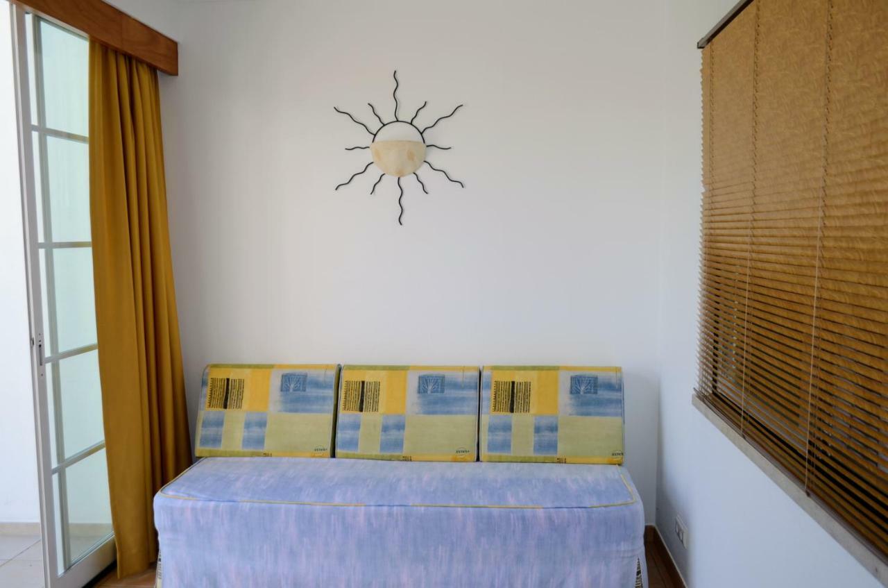 Shine, Wi-fi & Pool Holiday home *